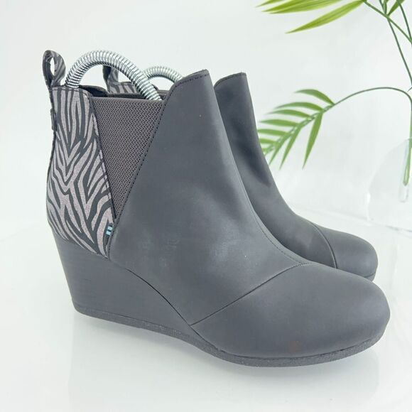 Toms Women's Kelsey Boot Size 7 Wedge Heel Black Silver Zebra Desert Boots - Picture 1 of 16